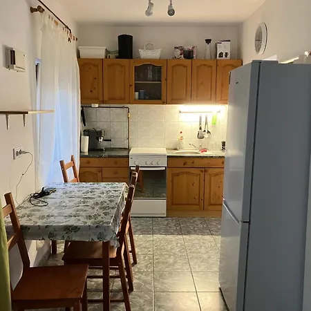 Toserdei Vendeghaz 아파트 Lakitelek