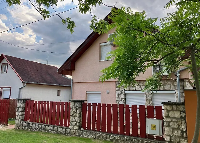 Apartament Toserdei Vendeghaz *